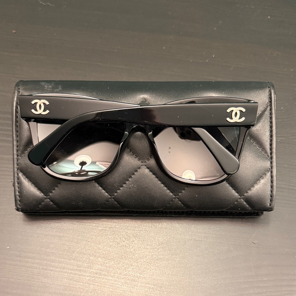 CHANEL Classic Black Sunglasses - Picture 3 of 6